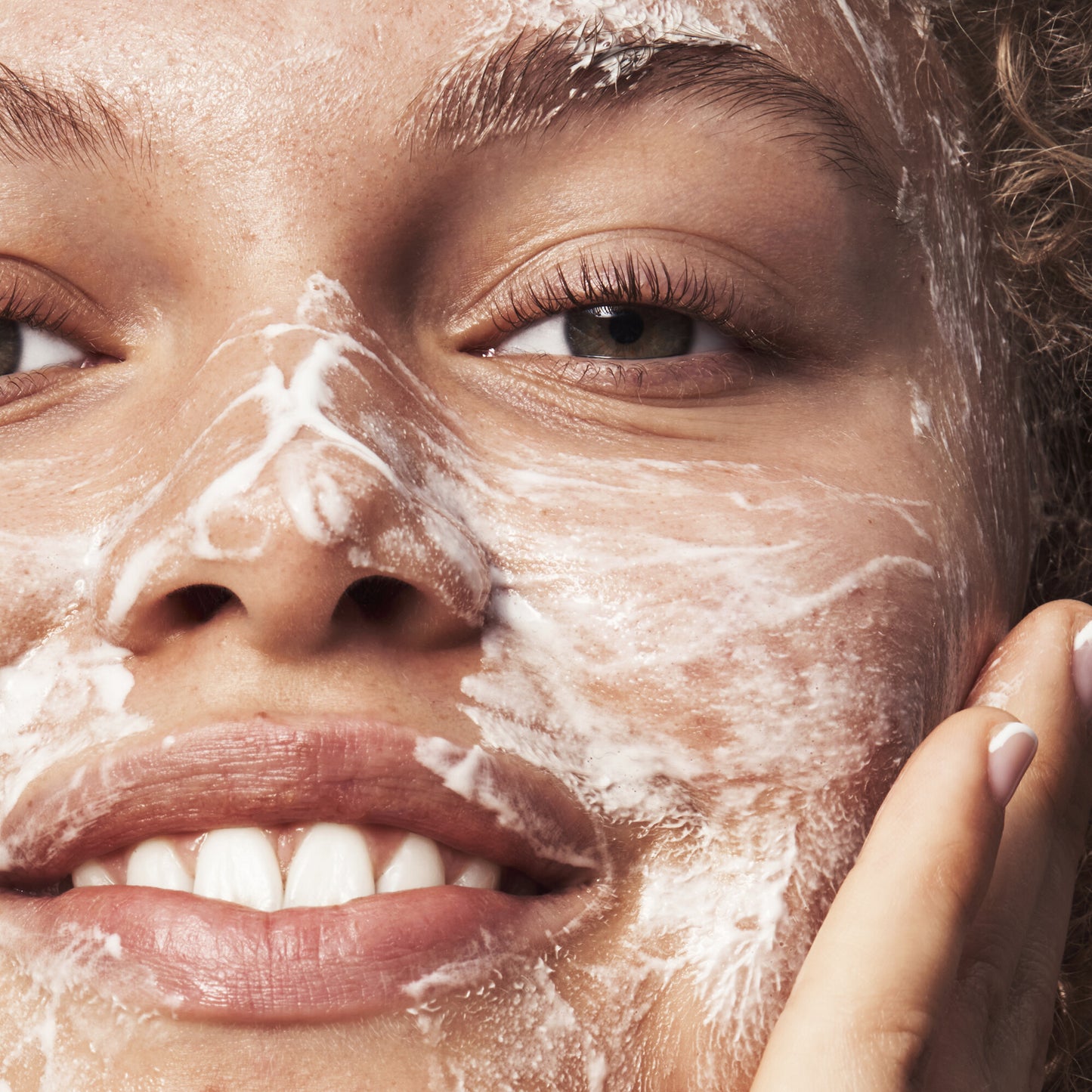 ELF Skin Blemiish Breakthrough Acne Clarifying Cleanser 3.889 fl oz / 115ml