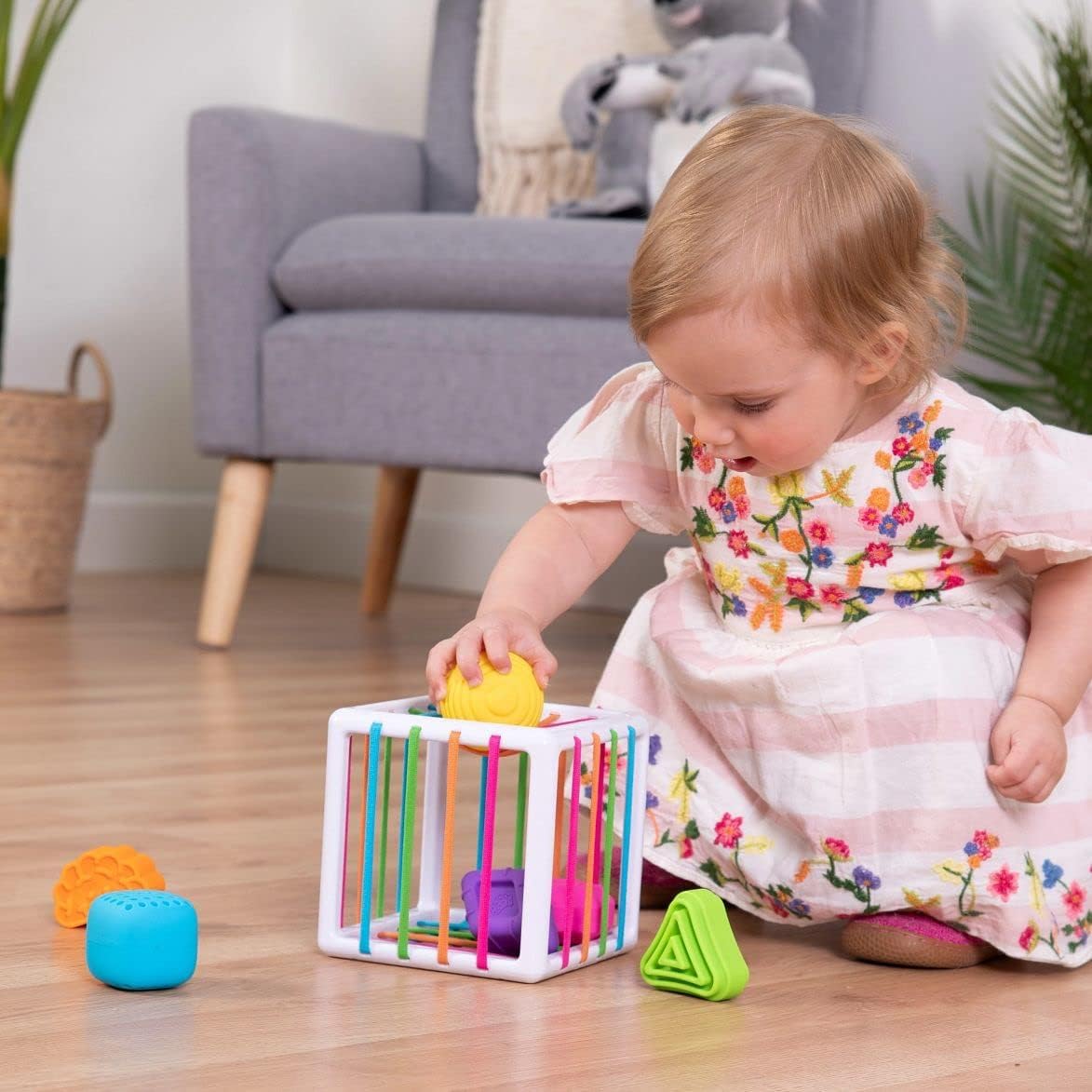 Fat Brain Toy Co. Inny Bin Sensory Shape-Learning Toy For Baby