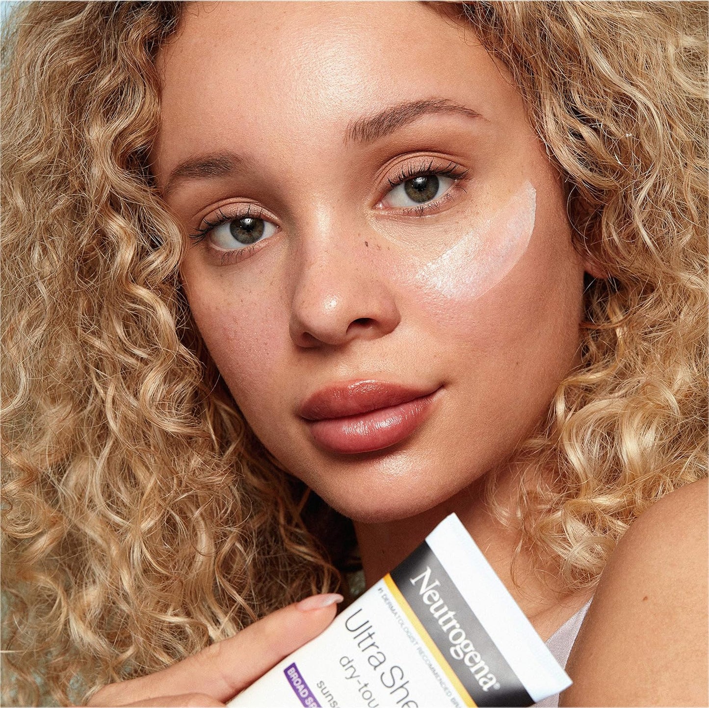 Neutrogena Ultra Sheer Dry-Touch Sunblock SPF 30 Sunscreen, Lightweight Clean Feel 88ml