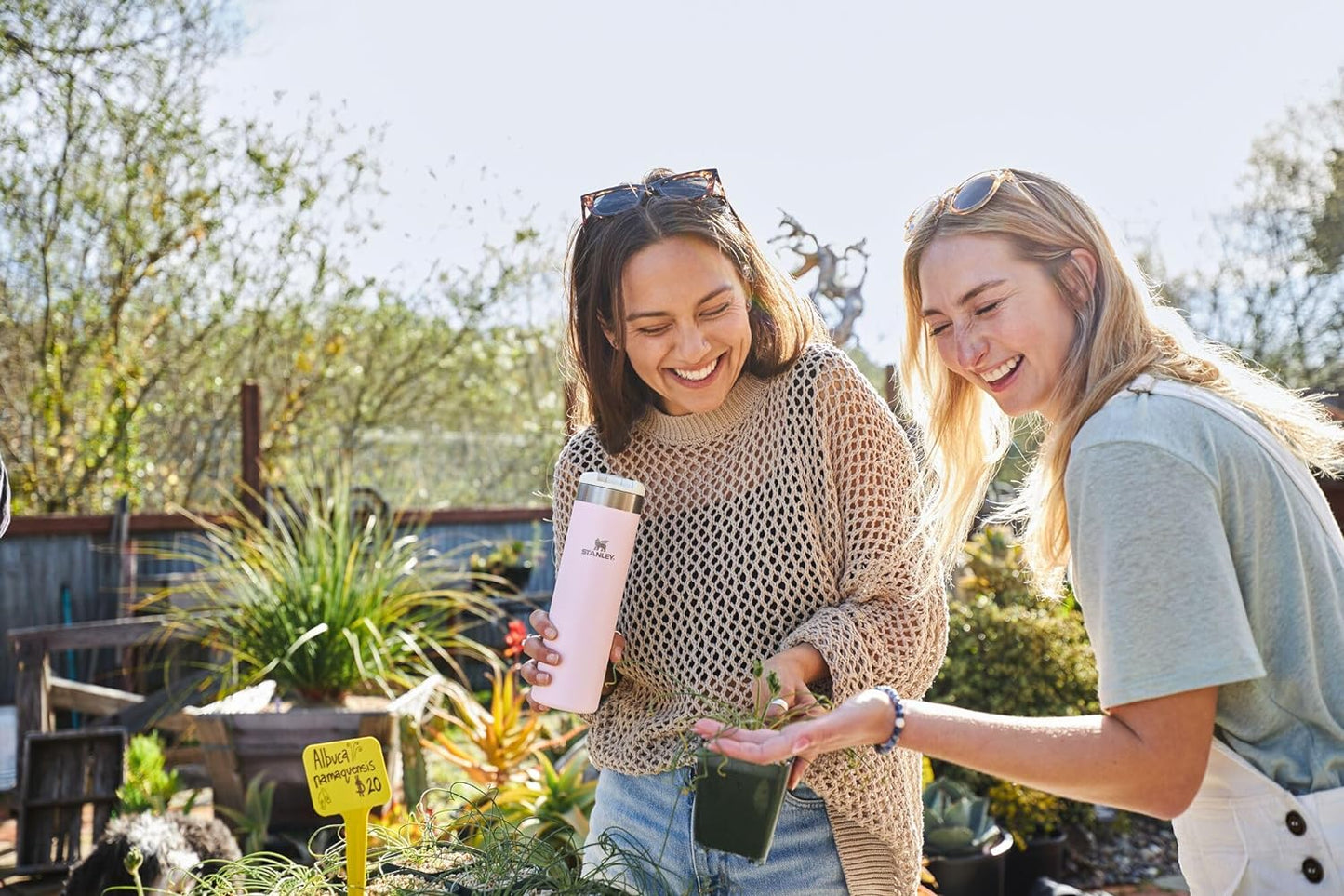 Stanley AeroLight Transit Bottle, Rose Quartz Glimmer 20 OZ