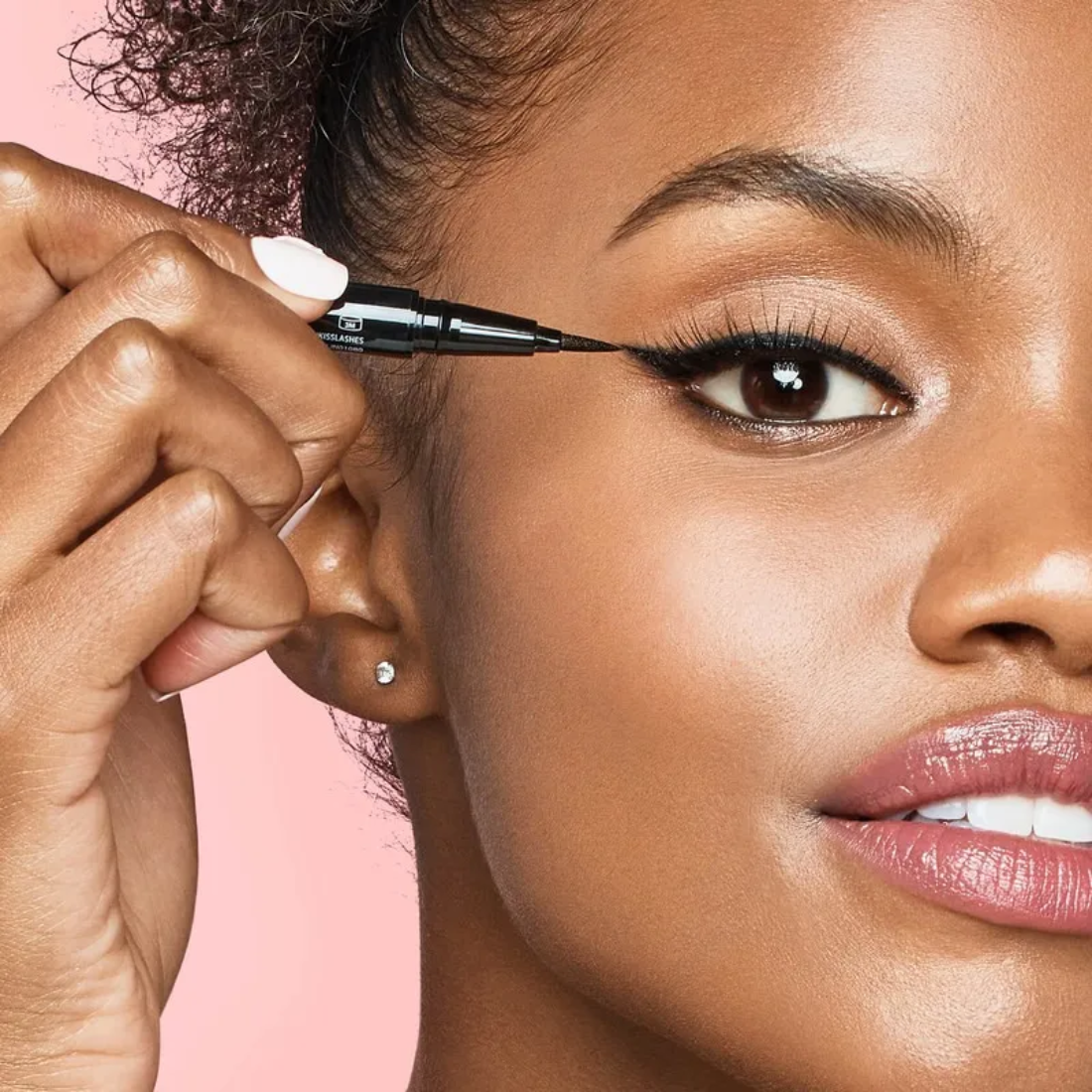 Kiss Lash Glue and Eyeliner In One Matte Finish Foolproof 0.02 Fl Oz (0.7ml)