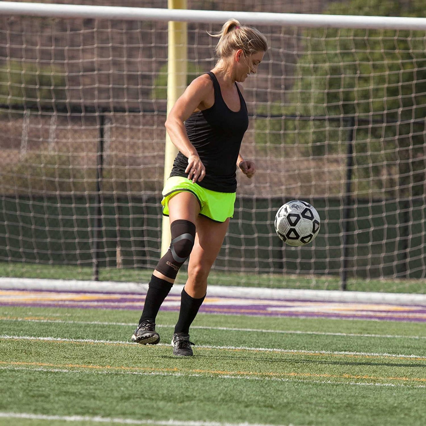 Copper Fit Pro Series Knee Compression Sleeve (Color May Vary) - Medium