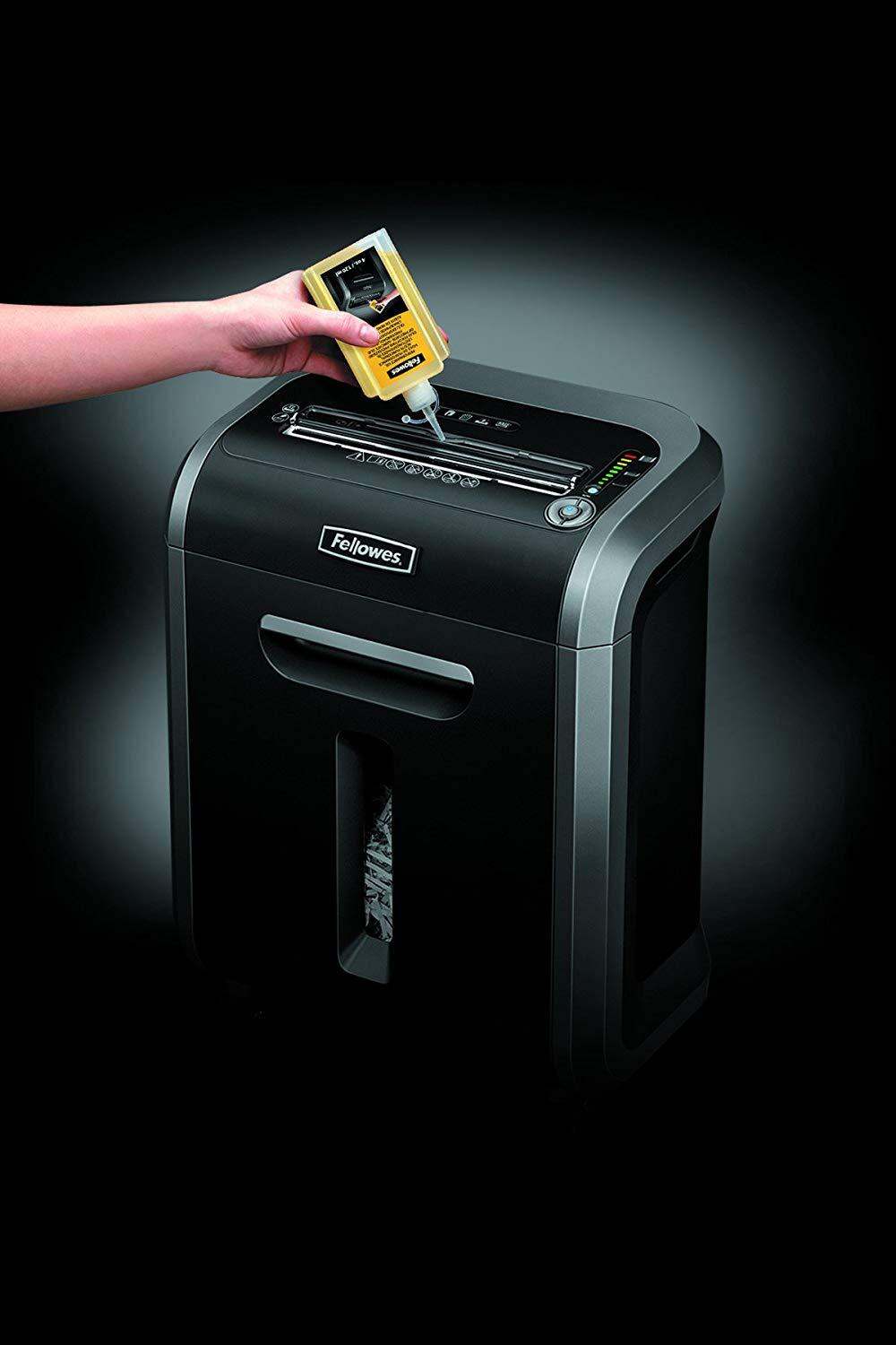 Fellowes 35250 Powershred Performance Oil, 12 oz. Bottle w/ Extension Nozzle