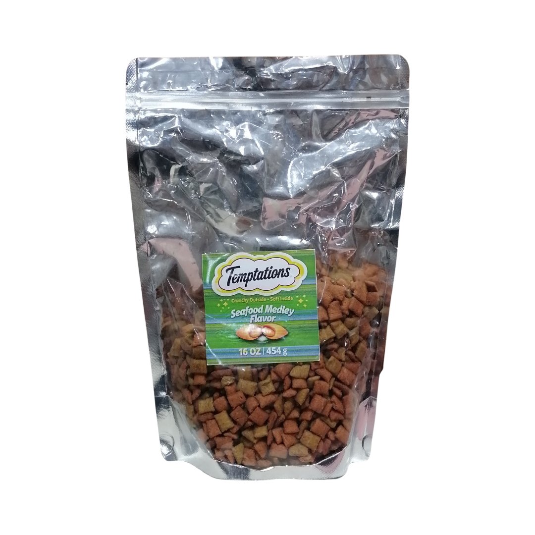 Temptations Crunchy Outside Soft Inside Treats Seafood Medley Flavor for Cats