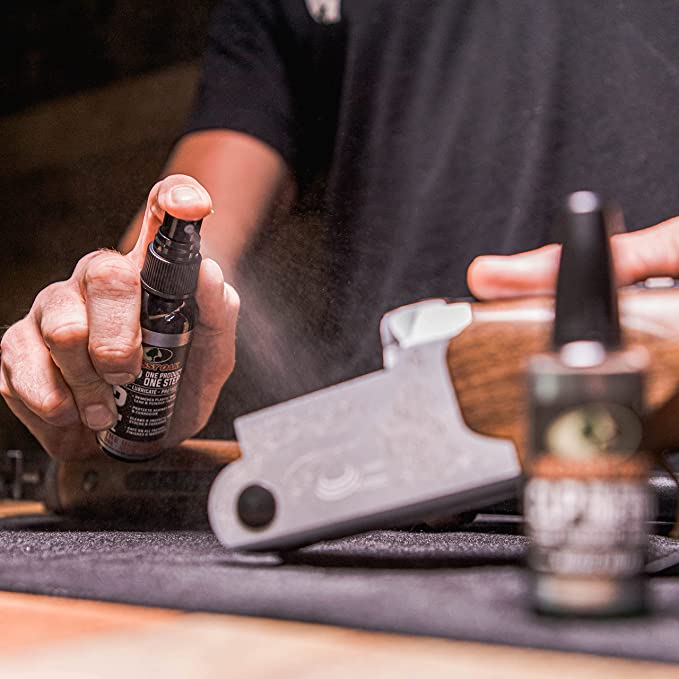 Mossy Oak Bore Oil Combo Kit Cleaner Lubricant & Protectant One-Step Cleaner and Oil Lubricant 2oz