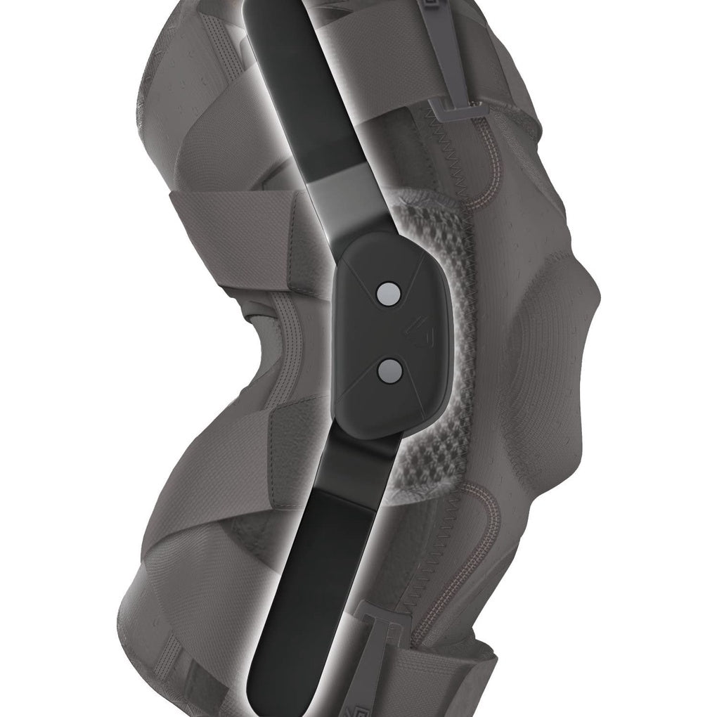 Shock Doctor | Ultra Knee Brace with Bilateral Hinges Black