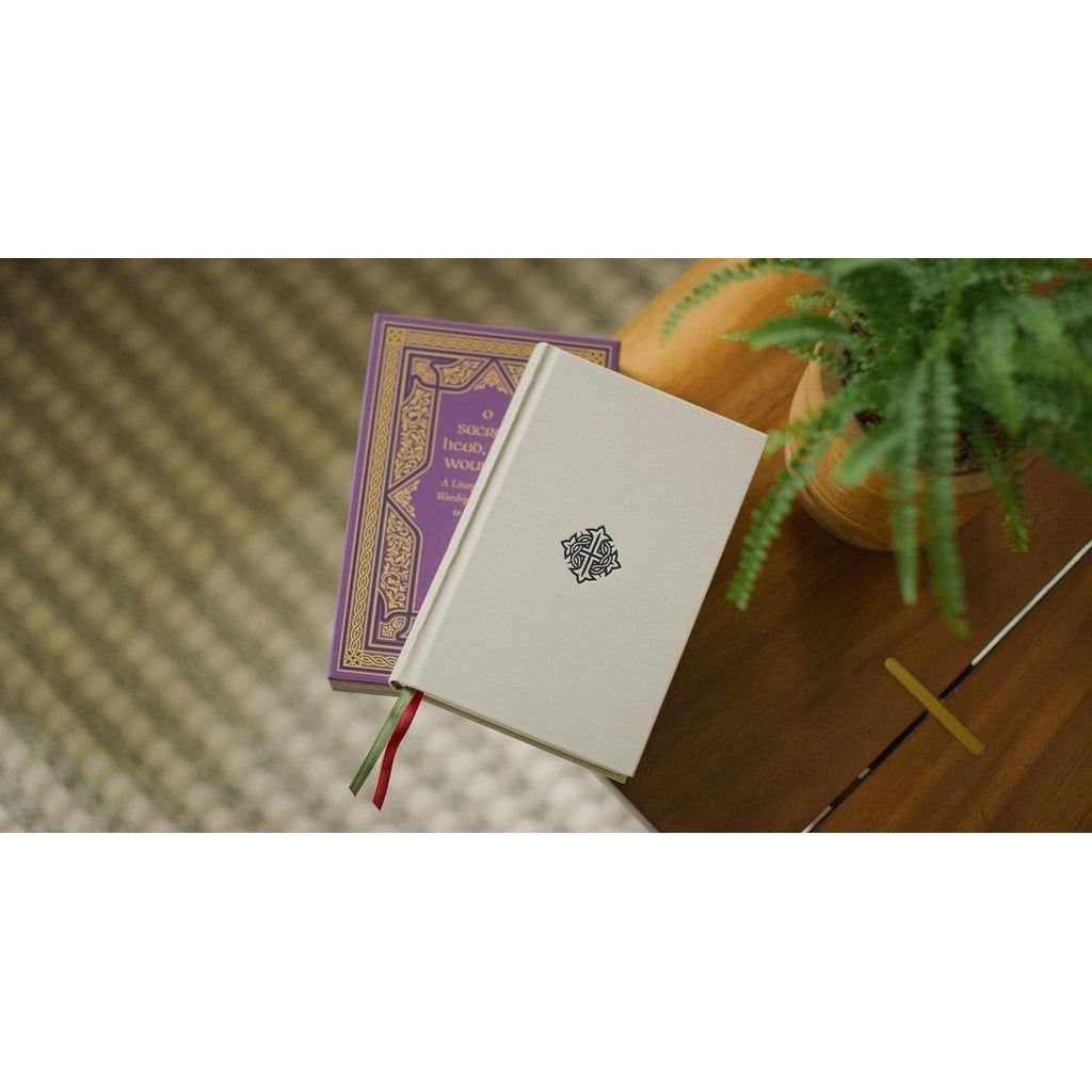 O Sacred Head, Now Wounded: A Liturgy for Daily Worship from Pascha to Pentecost By Jonathan Gibson