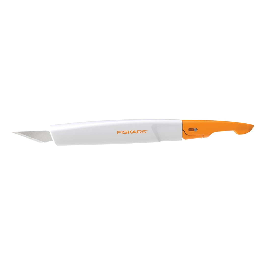 Fiskars Comfort Detail #11 Cutter with Softgrip, 1 Count