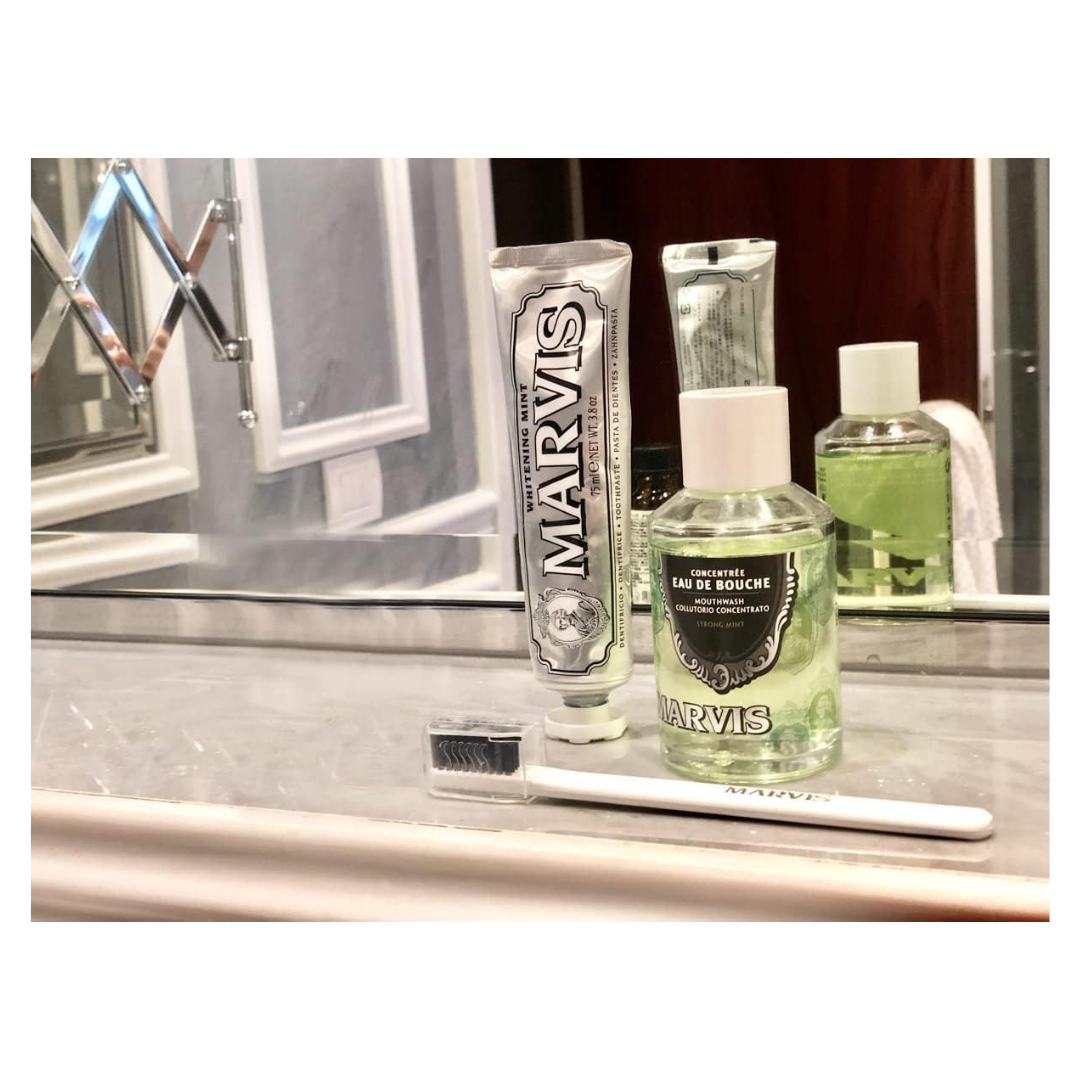 Marvis Strong Mouthwash  4.1 fl.oz (120 ml)