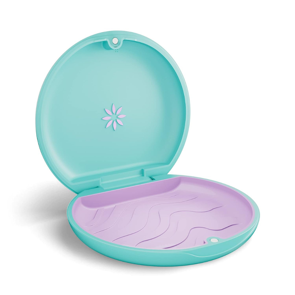 Invisalign Aligner And Retainer Case 1 Count (Mint)