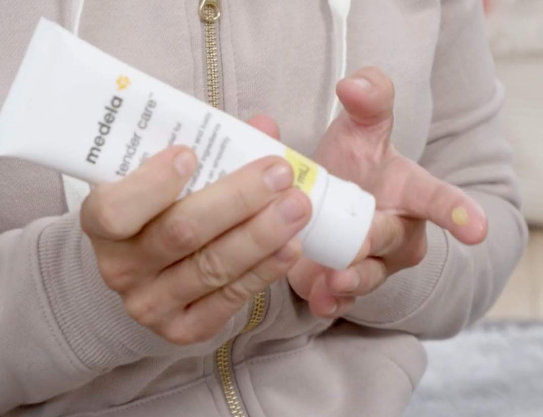 Medela Tender Care Lanolin, 2 oz. / 56.7g (PACKAGING MAY VARY)
