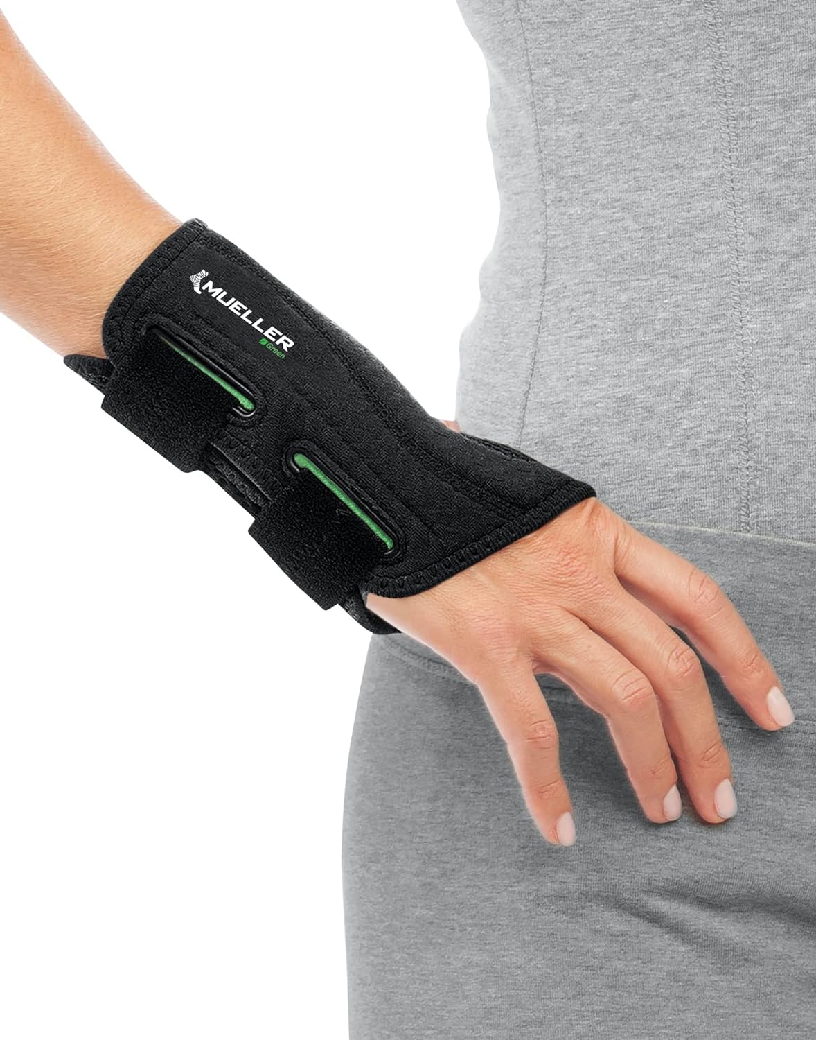 Mueller Sport Medicine Fitted Wrist Brace, Right (Small/Medium)