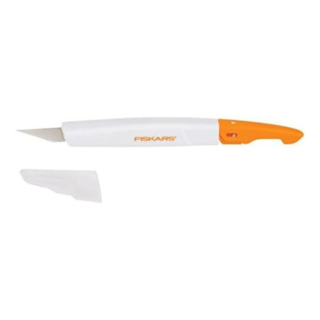 Fiskars Comfort Detail #11 Cutter with Softgrip, 1 Count