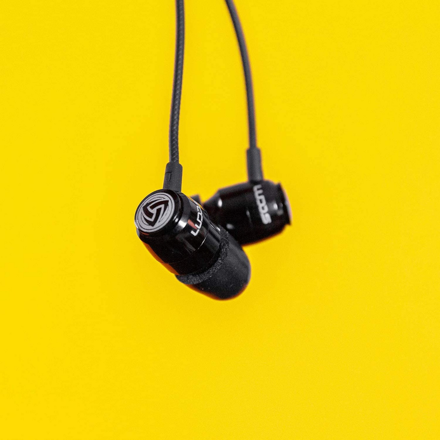 LUDOS Clamor Earbuds, Wired Headphones with Microphone and Ear Bud Tip Replacements, Universal 3.5 mm Plug