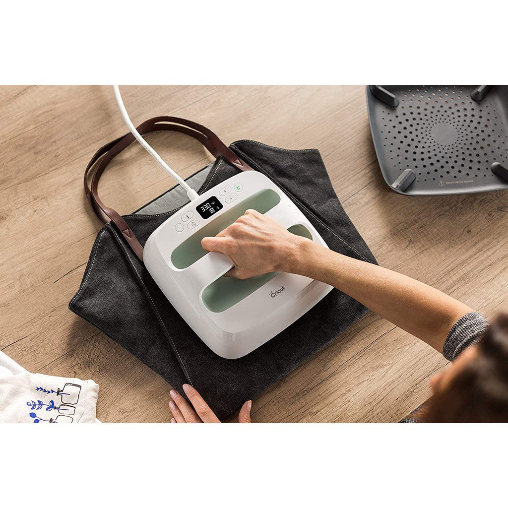 Cricut EasyPress 2 Heat Press Machine For T Shirts & HTV Vinyl Projects, Mint, 9"x 9" (CHP180B2)