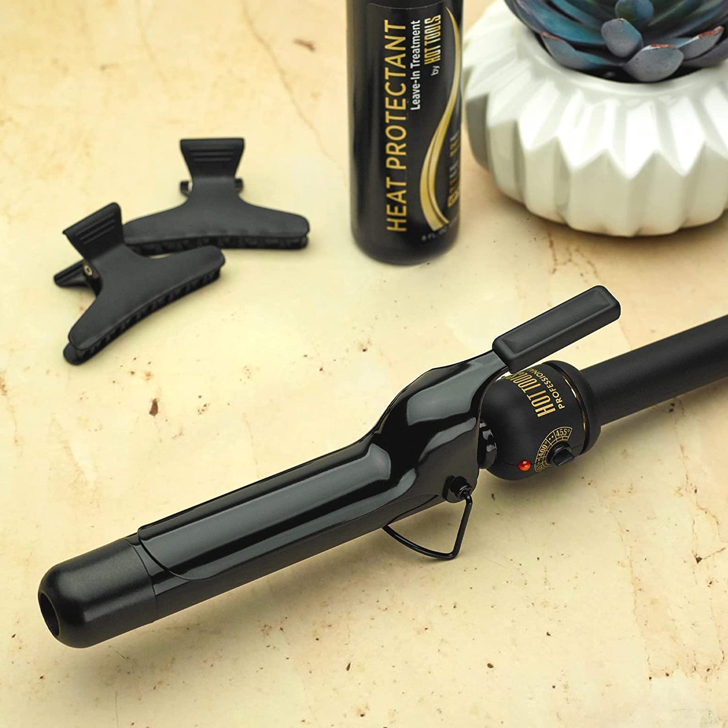 Hot Tools Pro Artist Collection 1 1-4 Inch Salon Curling Iron Black Gold Styling Surface