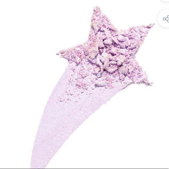 TRESTIQUE All Over Starlighter Powder Highlight Stick Ultra Violet