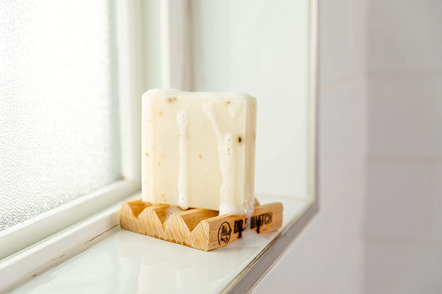 Dr. Squatch Men's Natural Soap Cedarwood Oil Zero Grit Cedar Citrus 5 Oz Bar