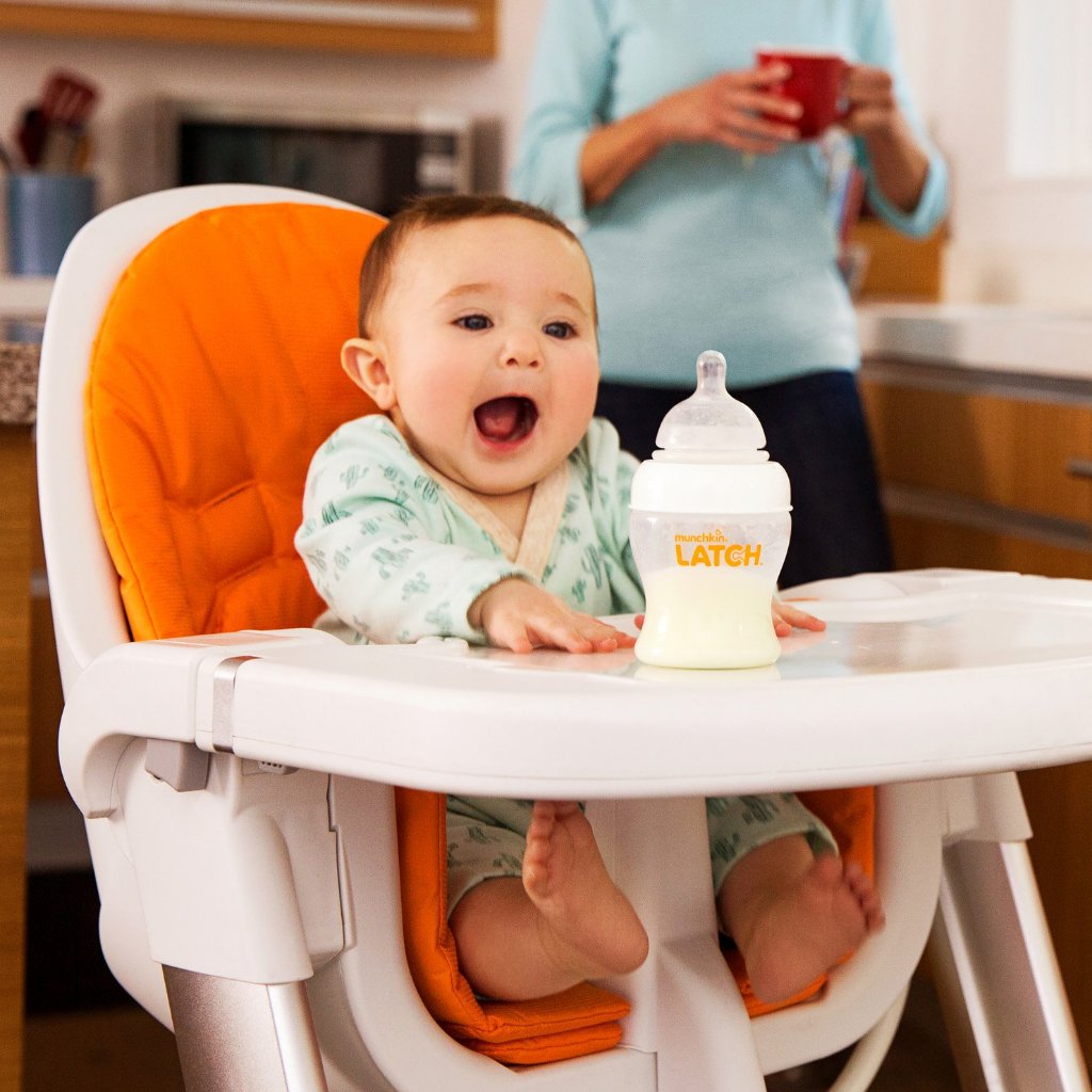 Munchkin Latch Anti-Colic Valve Baby Bottle White 8 Ounce